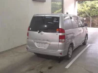 Toyota NOAH лот № 1037 оценка 3.5  с аукциона в Японии 4