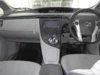 Toyota Prius лот № 1044 оценка 3  с аукциона в Японии 5