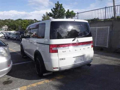 Mitsubishi DELICA D5