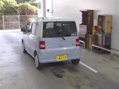 Toyota PIXIS SPACE  с аукциона в Японии