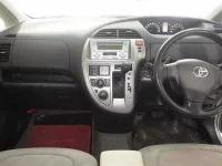 Toyota RACTIS лот № 176 оценка 3  с аукциона в Японии 5