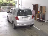 Toyota RACTIS лот № 176 оценка 3  с аукциона в Японии 1