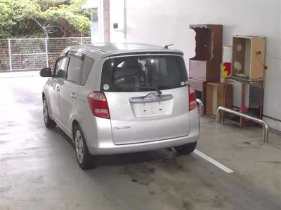 Toyota RACTIS  с аукциона в Японии