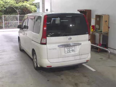 Nissan SERENA  с аукциона в Японии