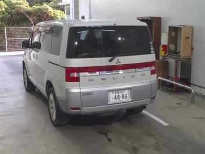 Mitsubishi DELICA D5  с аукциона в Японии