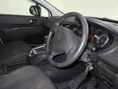 Peugeot 5008  с аукциона в Японии