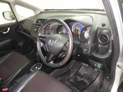 Honda FIT SHUTTLE  с аукциона в Японии