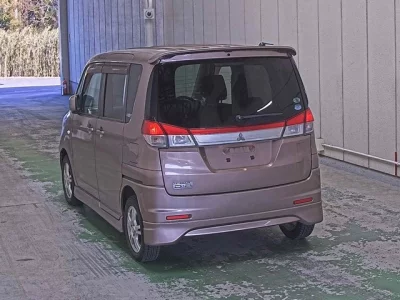 Mitsubishi DELICA D2