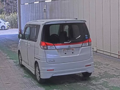 Mitsubishi DELICA D2