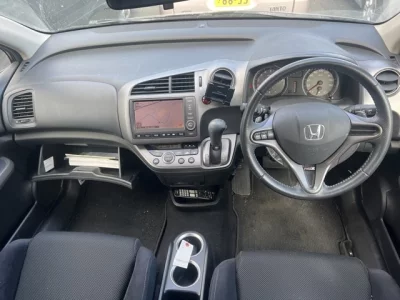 Honda STREAM  с аукциона в Японии