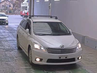 Toyota MARK X ZIO  с аукциона в Японии