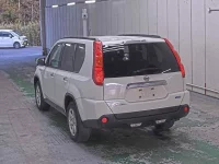 Nissan X-TRAIL лот № 1042 оценка 3  с аукциона в Японии 1