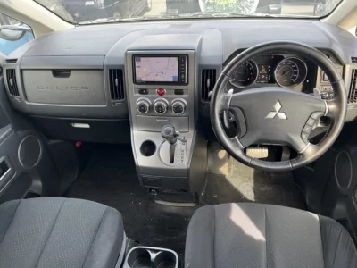 Mitsubishi DELICA D5  с аукциона в Японии