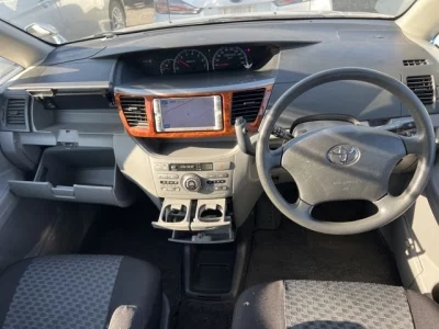 Toyota NOAH  с аукциона в Японии
