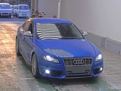 Audi S4  с аукциона в Японии
