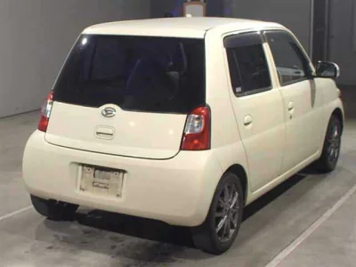 Daihatsu Esse