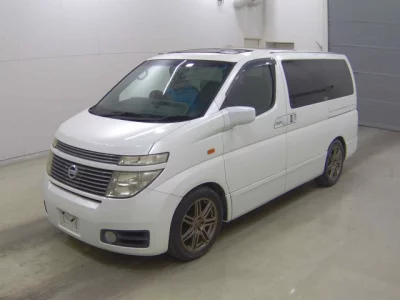 Nissan ELGRAND  с аукциона в Японии