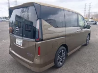 Nissan SERENA лот № 4760 оценка 5  с аукциона в Японии 3