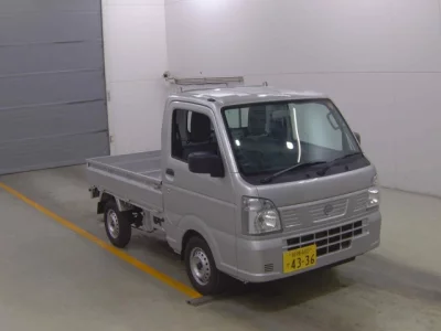 Nissan NT100 Clipper