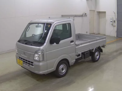 Nissan NT100 Clipper