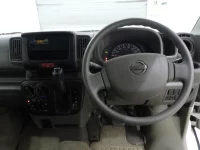 Nissan CLIPPER VAN лот № 3049 оценка 3  с аукциона в Японии 4
