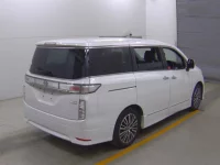 Nissan ELGRAND лот № 47 оценка 3.5  с аукциона в Японии 3