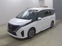 Nissan SERENA лот № 24 оценка 3.5  с аукциона в Японии 2
