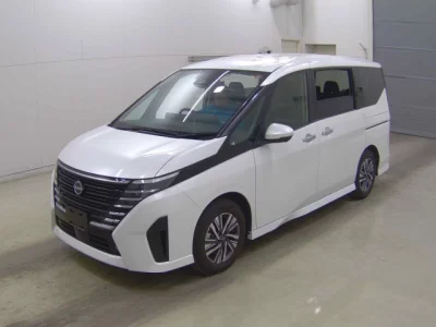 Nissan SERENA  с аукциона в Японии