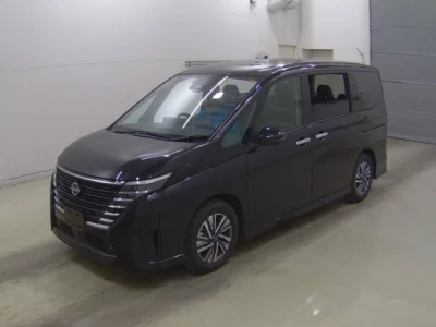 Nissan SERENA  с аукциона в Японии