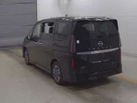 Nissan SERENA лот № 2010 оценка 4  с аукциона в Японии 1