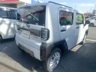 Daihatsu TAFT