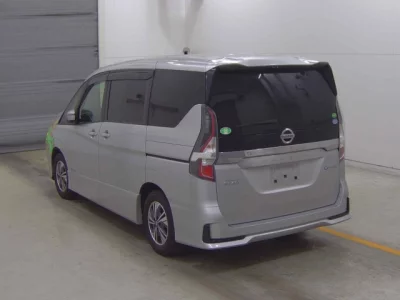 Nissan SERENA  с аукциона в Японии