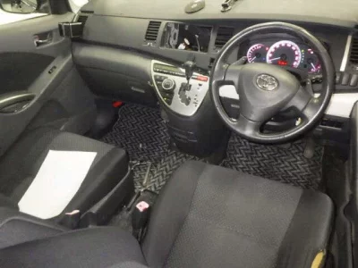 Toyota ISIS