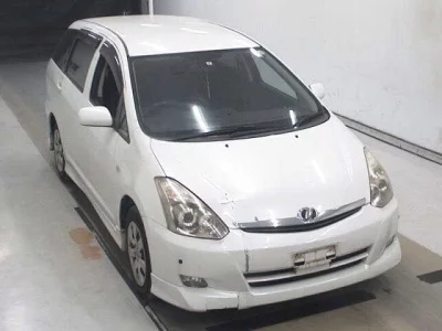 Toyota WISH  с аукциона в Японии