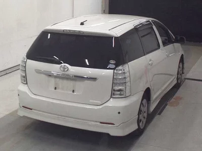 Toyota WISH  с аукциона в Японии
