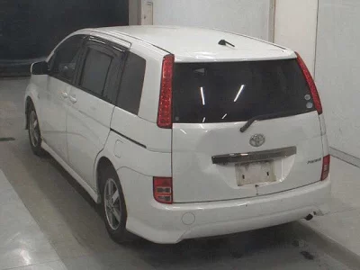 Toyota ISIS