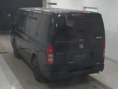 Toyota HiAce Van