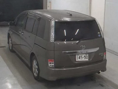 Toyota ISIS