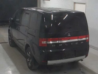 Mitsubishi Delica D:5