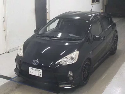 Toyota AQUA  с аукциона в Японии