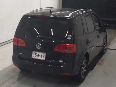 Volkswagen GOLF TOURAN  с аукциона в Японии