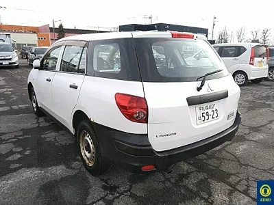 Mitsubishi LANCER VAN  с аукциона в Японии
