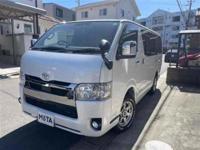 Toyota HiAce Van