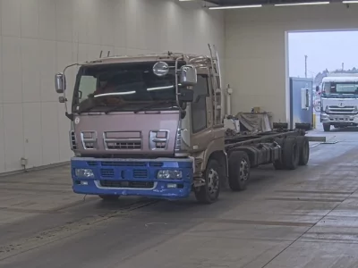 Isuzu Giga