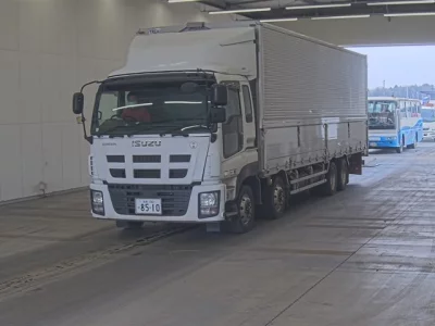 Isuzu Giga