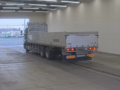 Isuzu GIGA  с аукциона в Японии