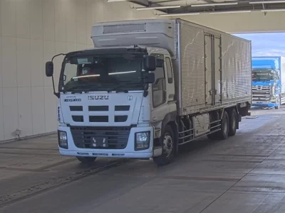 Isuzu Giga
