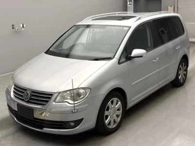 Volkswagen GOLF TOURAN  с аукциона в Японии