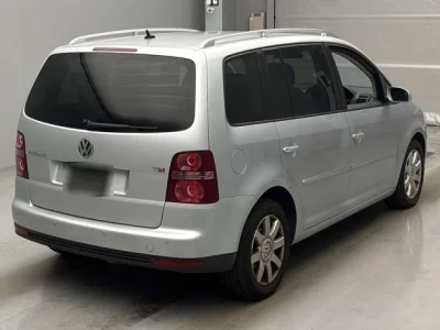 Volkswagen GOLF TOURAN  с аукциона в Японии