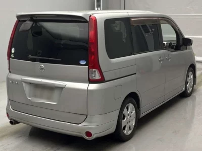 Nissan SERENA  с аукциона в Японии